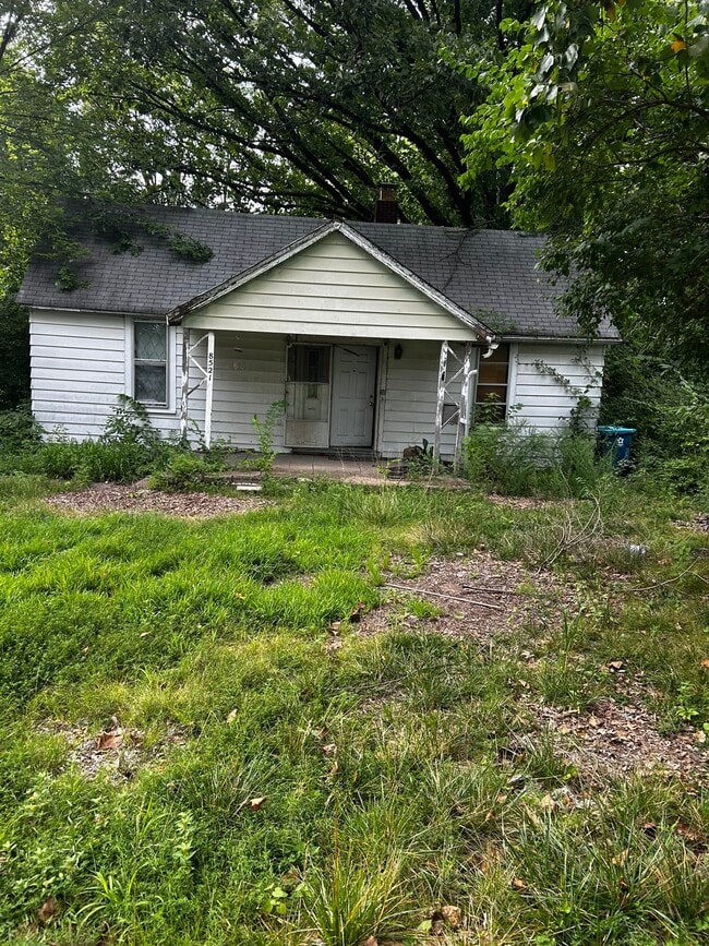 Building Photo - 8521 Clifton Ave