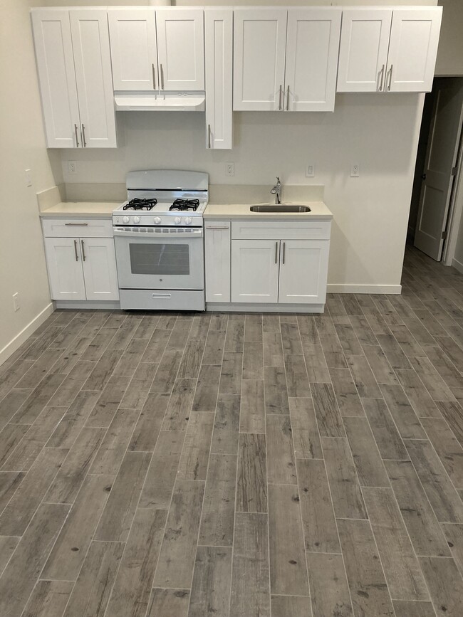 Kitchen - 160 N 9th St