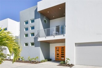Building Photo - 3939 Higel Ave