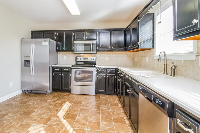 Building Photo - 2832 Rippavilla Way