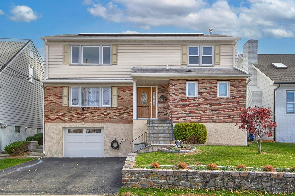 Foto principal - 222 Gainsborg Ave E