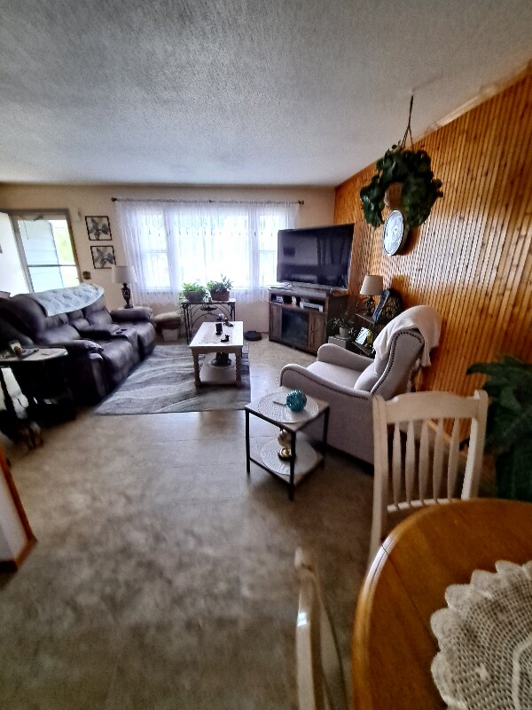 Primary Photo - 114 Texas St