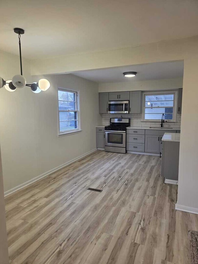 Foto del edificio - 4905 143rd Pl