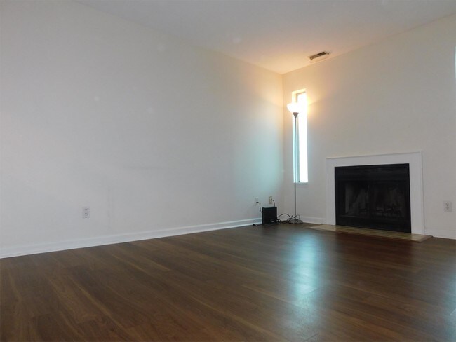 Foto del edificio - 116 Montview Forest Dr