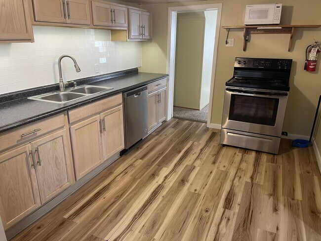 Foto del edificio - 321 E Burd St