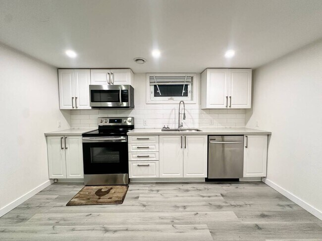 Building Photo - Fairlawn Basement Unit