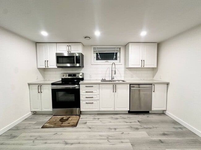 Photo du bâtiment - Fairlawn Basement Unit