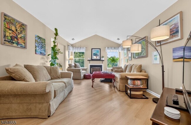 Foto del edificio - 416 Homestead Ct
