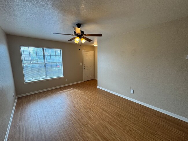 Building Photo - 3805 Ys Pak Ct