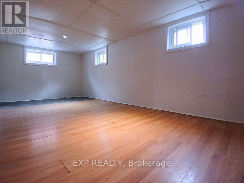 Photo principale - 861 Cosburn Ave.