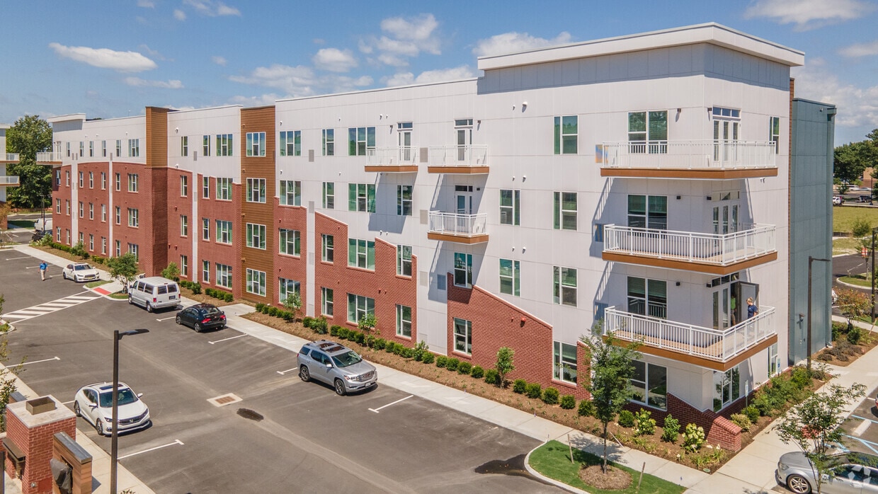 Ellipse Urban Apartments - Apartments in Hampton, VA | Apartments.com
