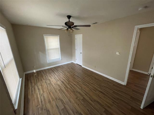 Foto del edificio - 8335 Wyatt Dr