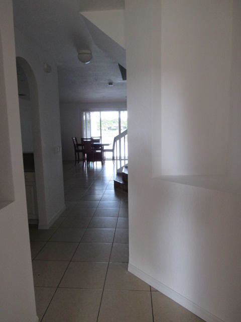Building Photo - 1947  Alamanda Way