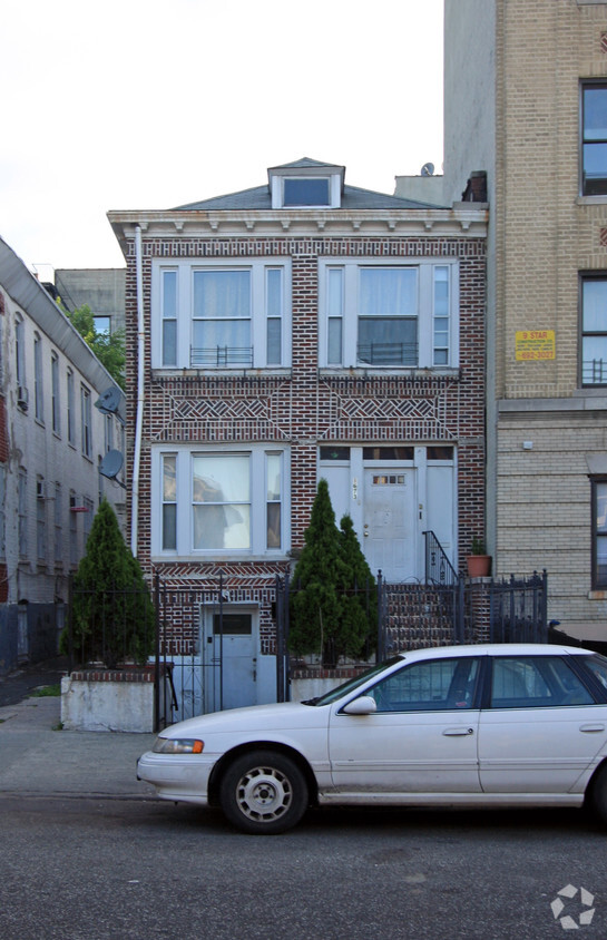 1673 President St, Brooklyn, Ny 11213 - Apartments In Brooklyn, Ny 