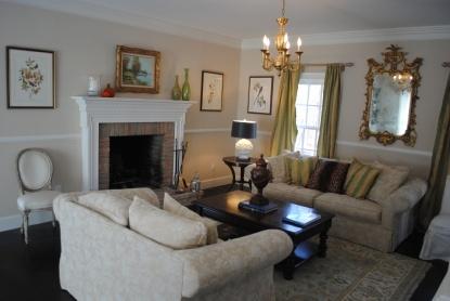 Building Photo - 320 Old Sag Harbor Rd