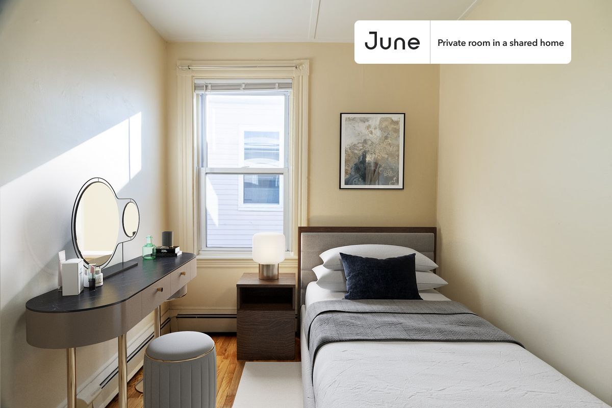 Primary Photo - Private bedroom in 4 bed/1 bath Home