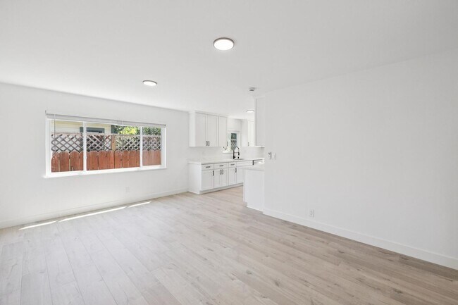 Foto del edificio - 1120 Davis St