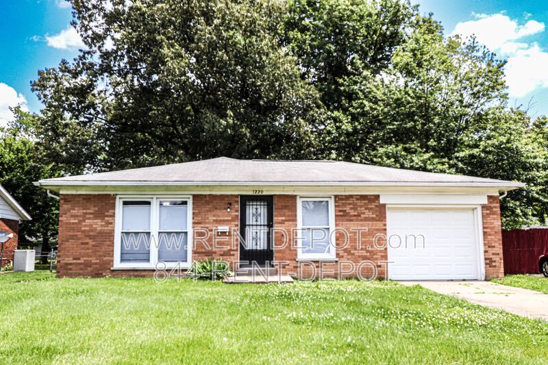 Foto principal - 1220 Lincoln Park Dr