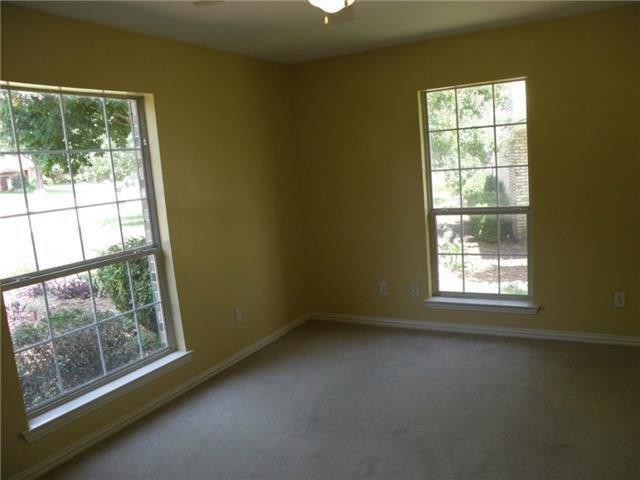 Building Photo - 8559 Hummingbird Dr
