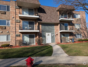 Building Photo - 12715 S La Crosse Ave