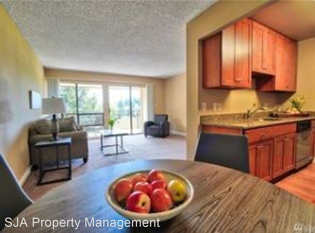 Building Photo - 1 br, 1 bath House - 13201 Linden Avenue N...