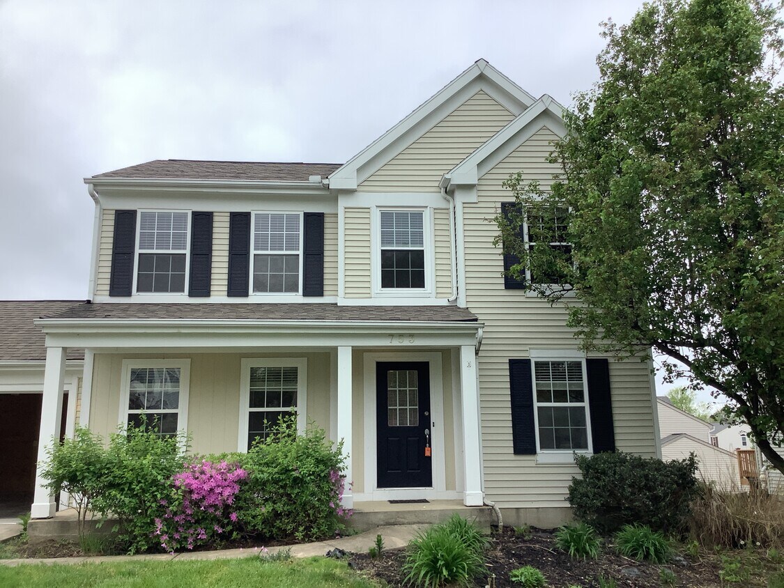 Primary Photo - 753 Lakefield Dr