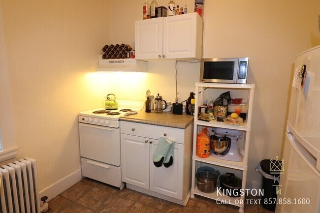 Building Photo - 122 Babcock St