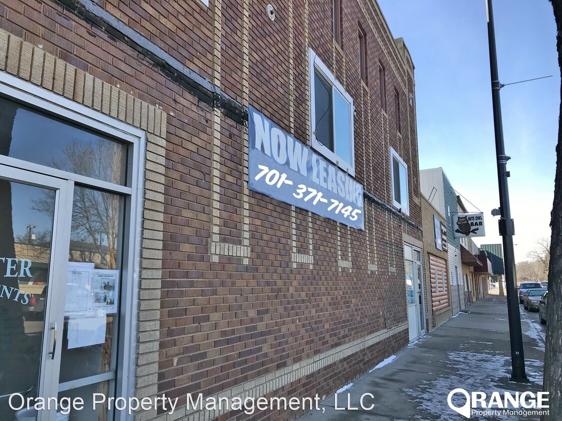 Primary Photo - 117 Main St W