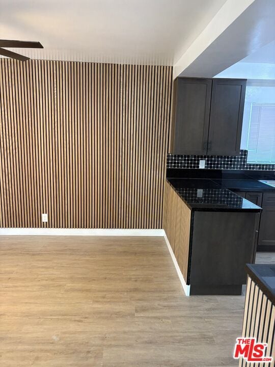 Foto del edificio - 4464-4142 W 142nd St