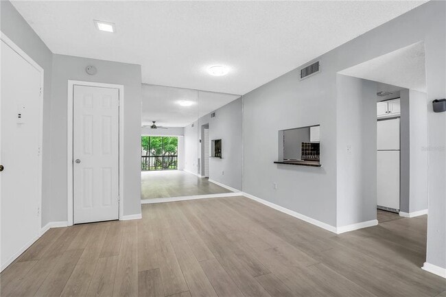 Building Photo - 3244 S Semoran Blvd