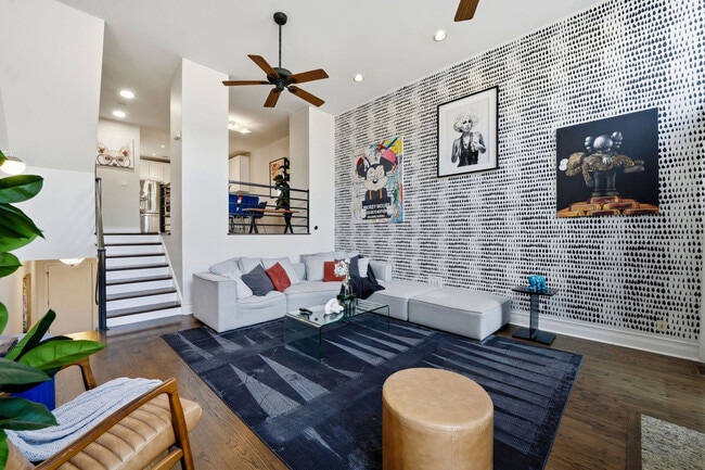 Foto del edificio - 657 N Carpenter St