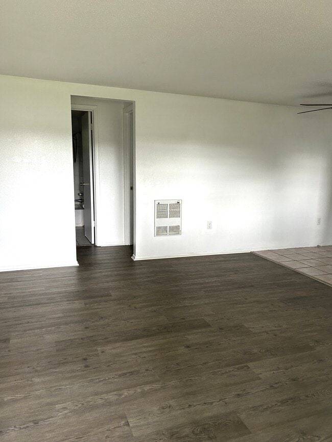 Building Photo - 8129 Cass Rd