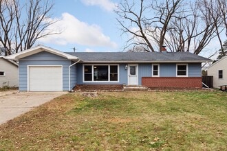 Building Photo - 1349 Sycamore St
