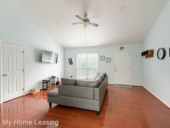 Building Photo - 4 br, 3 bath House - 5312 Rea Road