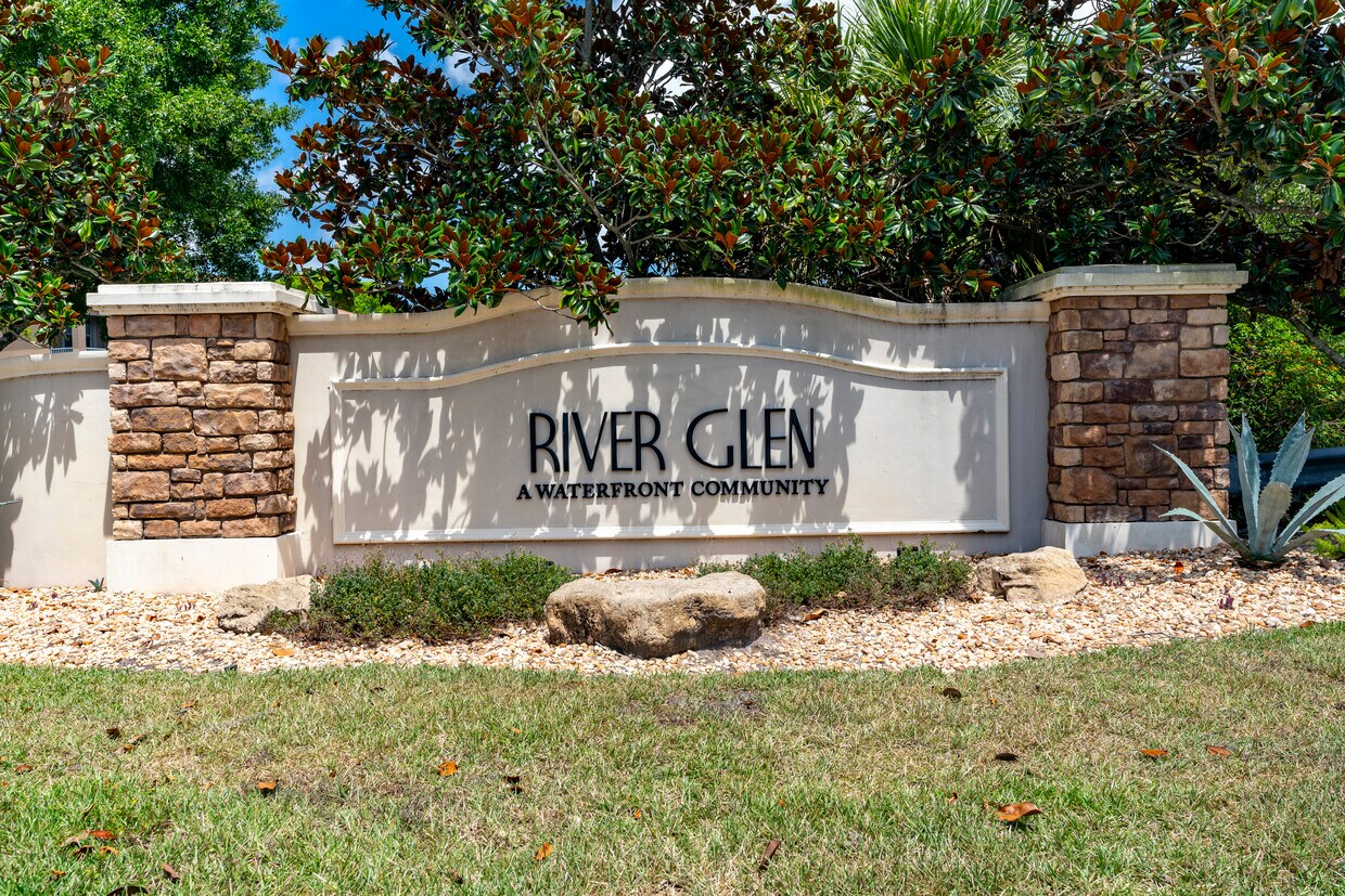 Community Entrance - 7554 SW Herrington Ln