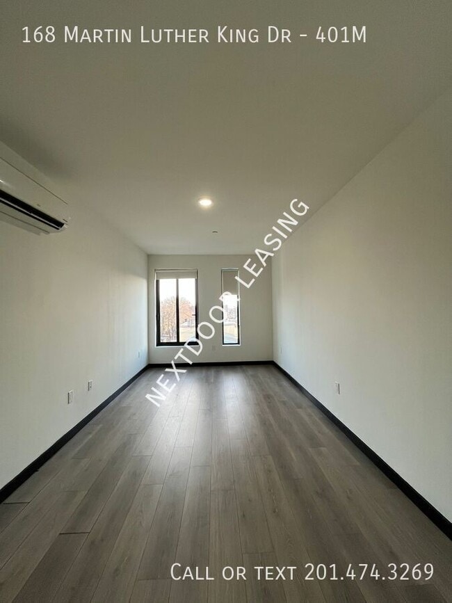 Foto del edificio - 168 M.L.K. Drive