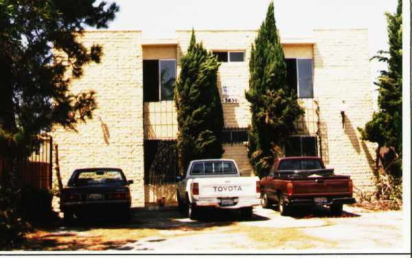 Building Photo - 3830 Chamoune Ave