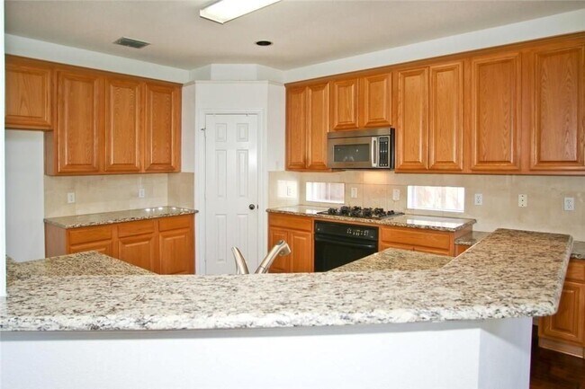 Foto del edificio - 4551 Hawkhurst Dr