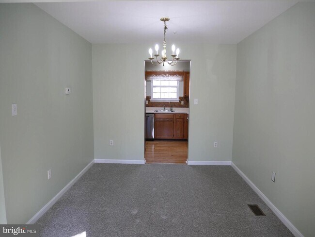 Foto del edificio - 8832 Ritchboro Rd