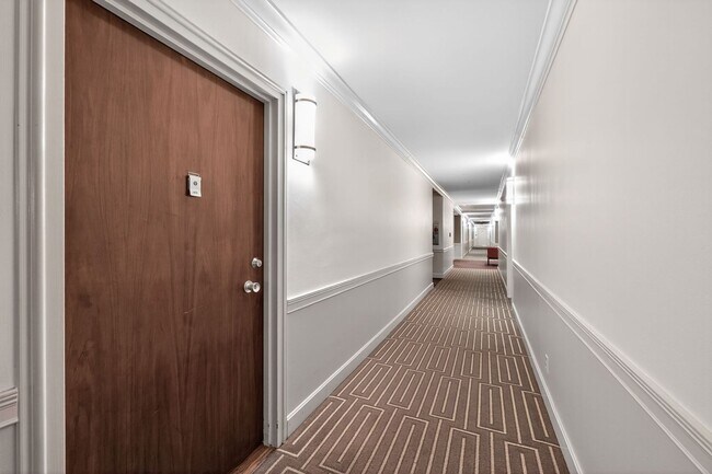 Foto del edificio - 2324 Madison Rd