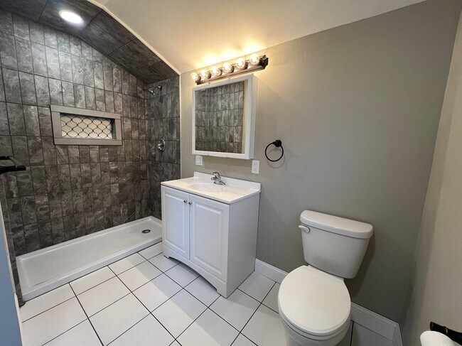 Foto del edificio - 3790 Redbud Dr