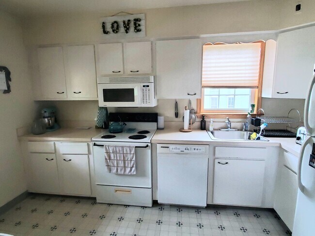 Foto del edificio - 420 E Walnut St