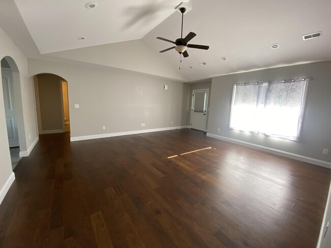 Building Photo - 11175 Lexington Ln