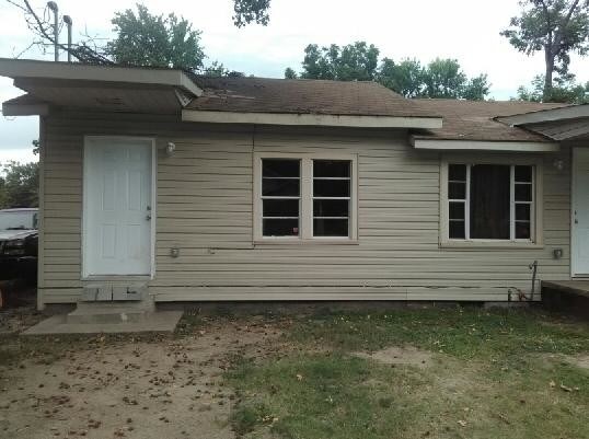 Building Photo - 715 W 35th, Unit B