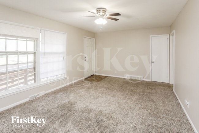 Building Photo - 6900 E 85th Terrace