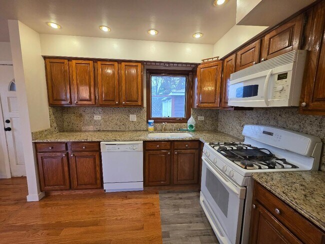Building Photo - 2420 63rd St