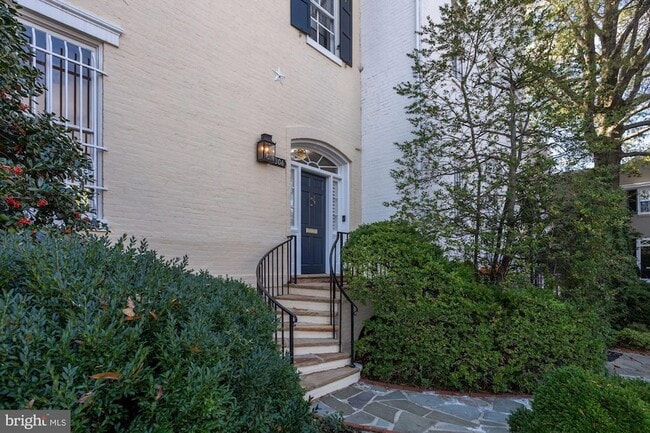 Building Photo - 3306 R St NW