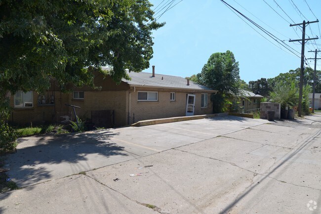 Building Photo - 3601-3619 Lipan St