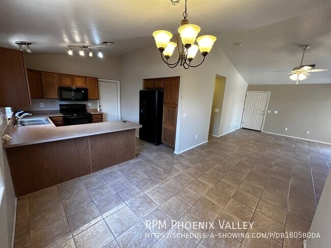 Foto del edificio - Cozy Canyon Trail * 3 x 2 bath home ** New...