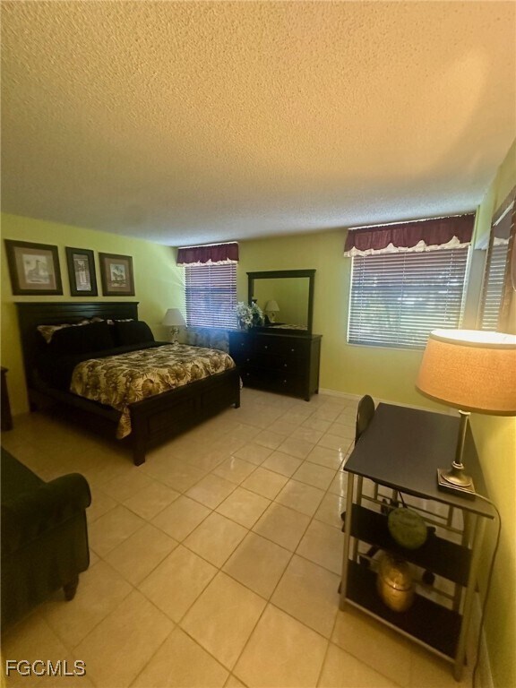 Foto del edificio - 5959 Winkler Rd